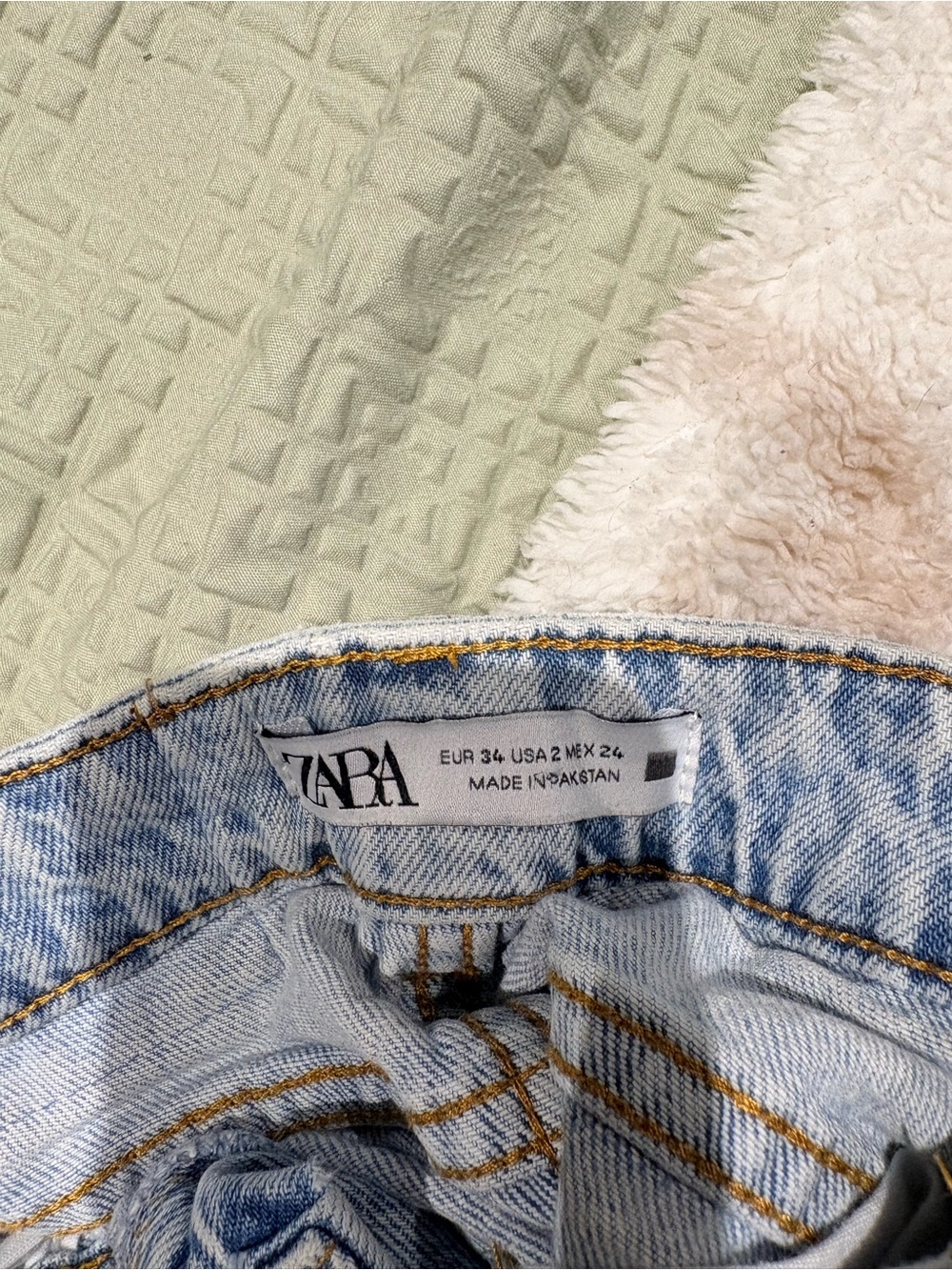 ZARA Light Wash Denim Jeans with Contrast Stitching